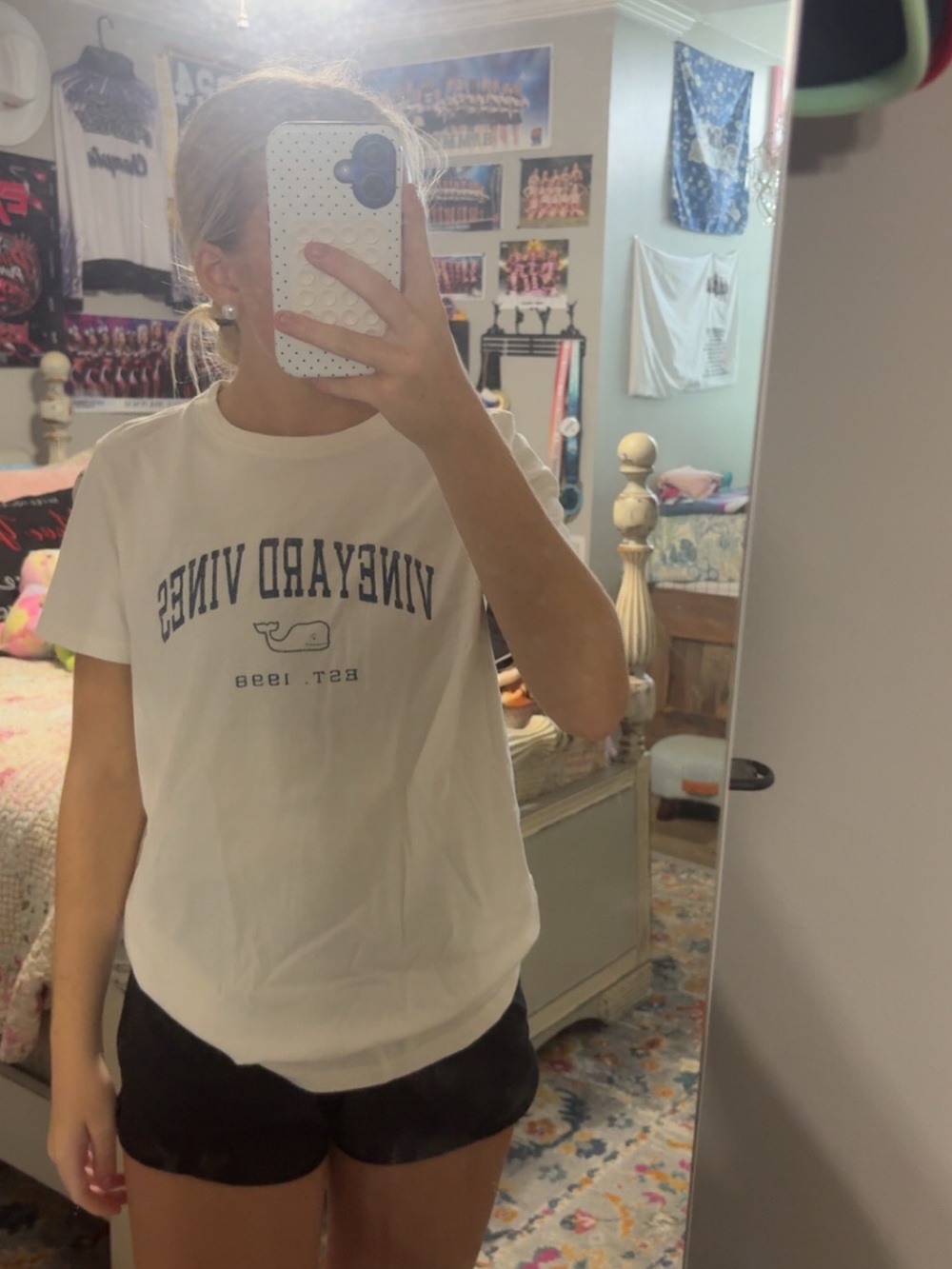 Vineyard Vines Cream Tee with Navy Print